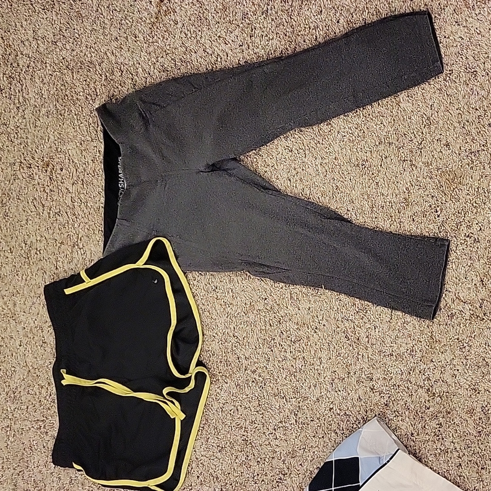 7/$25. Women's capris/shorts